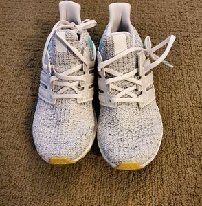 Adidas Ultra Boost Womens DB3212 Carbon Clear Mint